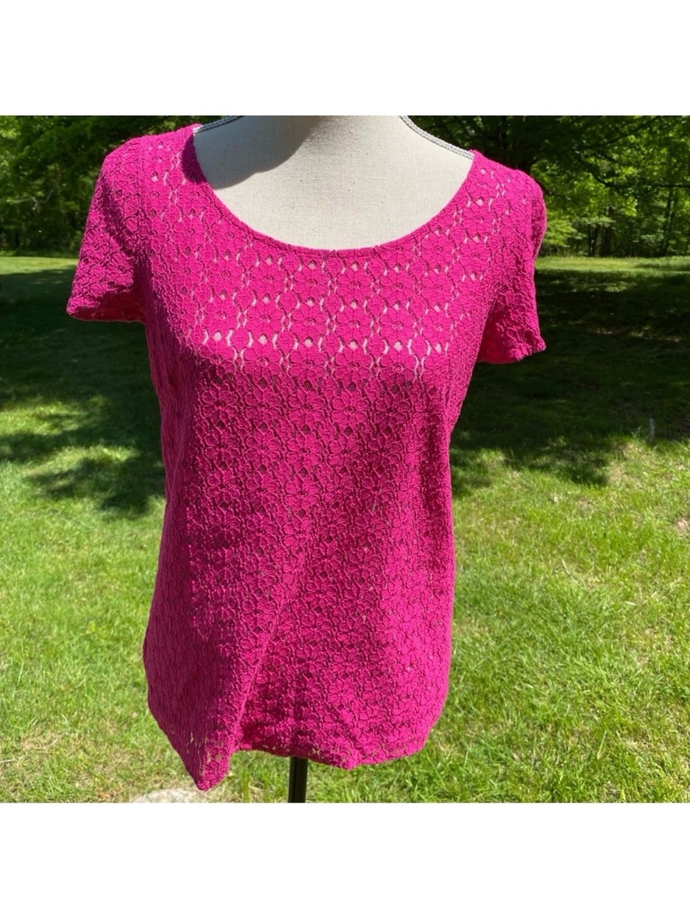 LILLY PULITZER TOP BLOUSE FUCHSIA PINK FLORAL SEMI SHEER CAP SLEEVE SIZE M